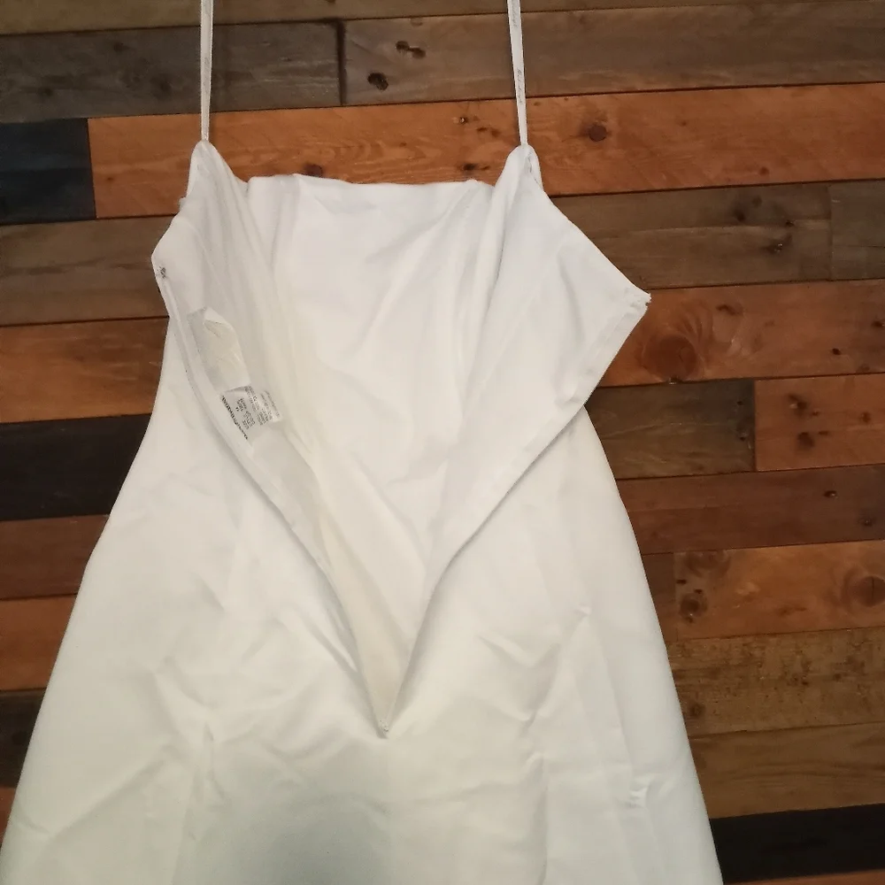 EUC David's Bridal strapless wedding dress by Michaelangelo - 14 - Picture 9 of 11